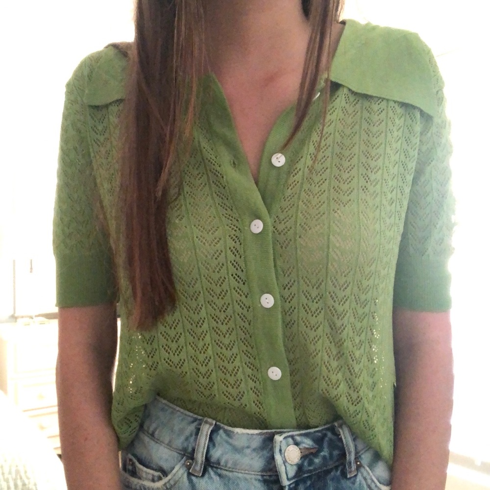 BRAND NEW Trendy Green button up